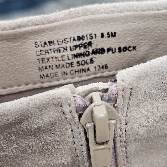 Steve Madden "Stable" Suede Western Booties Womens Size 8.5 - Picture 6 of 9